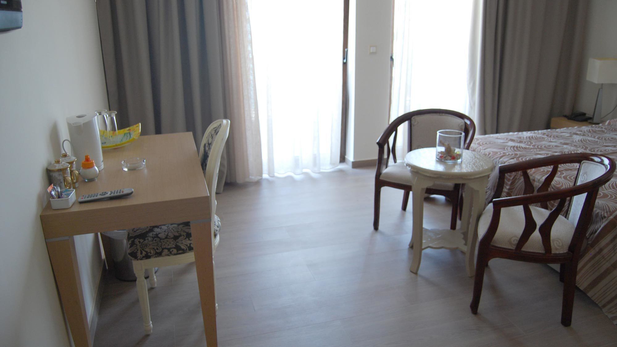 Dali Hotel 3*