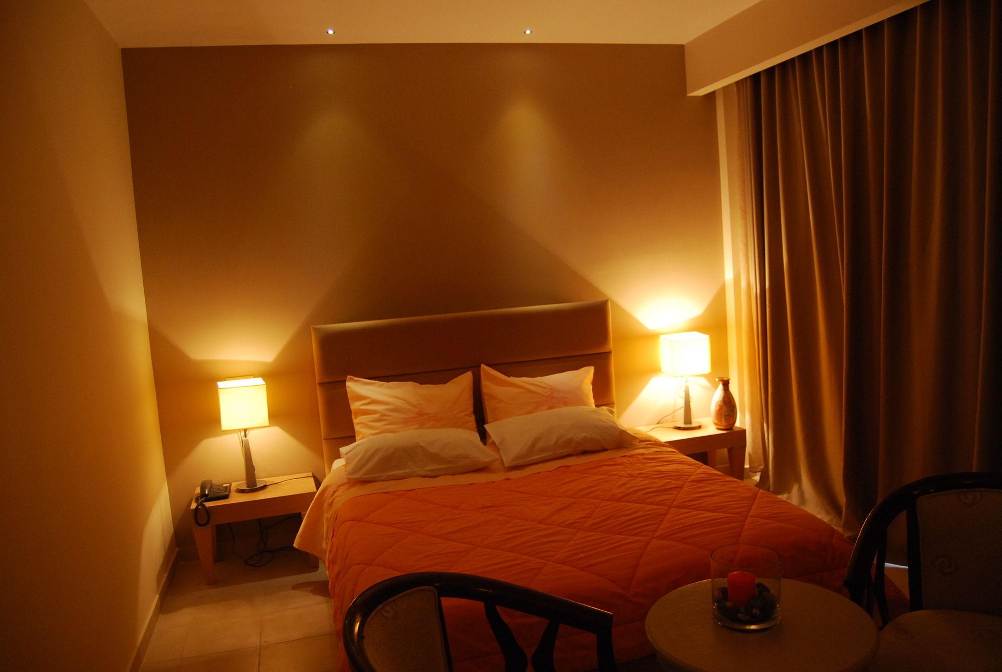 Dali Hotel 3*