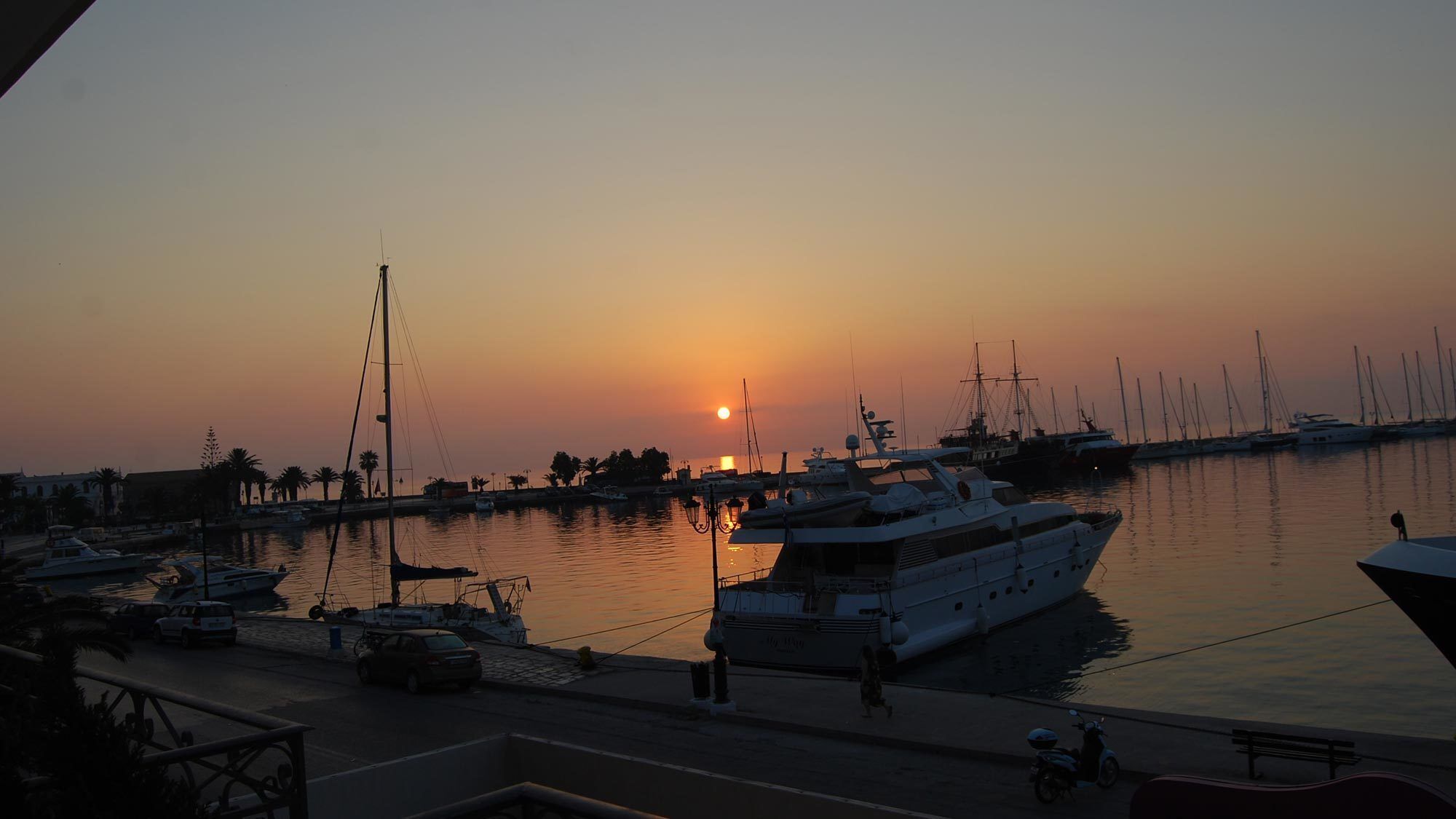 Ξενοδοχείο Dali 3*